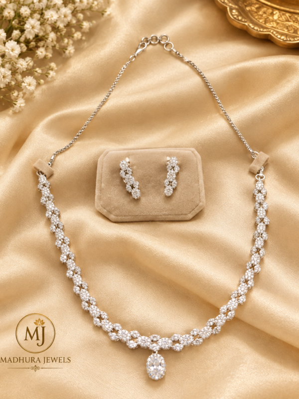 Floral Drop Pendant Necklace & Earrings Set